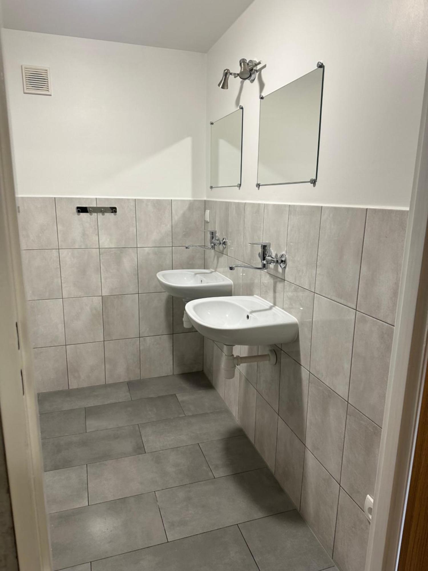 Hgs Home Noclegi Pracownicze Parking , Lazienki Gorzów Wielkopolski Exterior foto